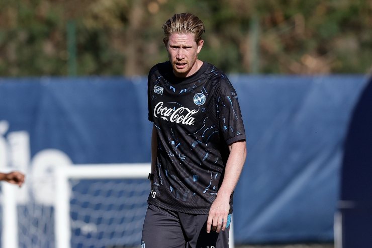 De Bruyne in allenamento a Dimaro