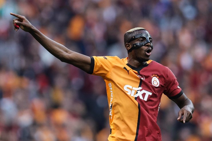 Victor Osimhen in campo