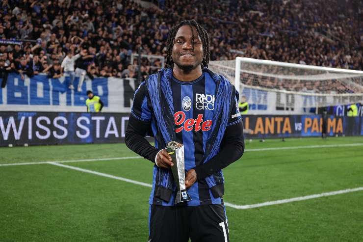 Lookman premiato con l'Atalanta 