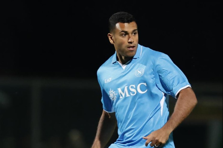 Cheddira in campo in maglia Napoli