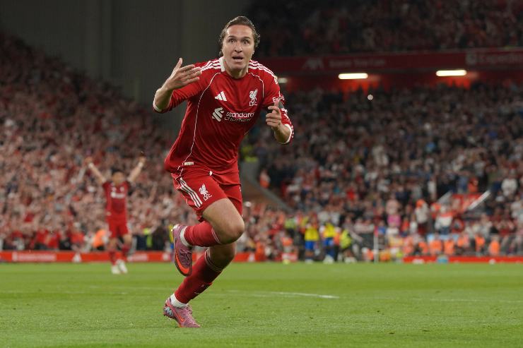 Chiesa esulta con il Liverpool