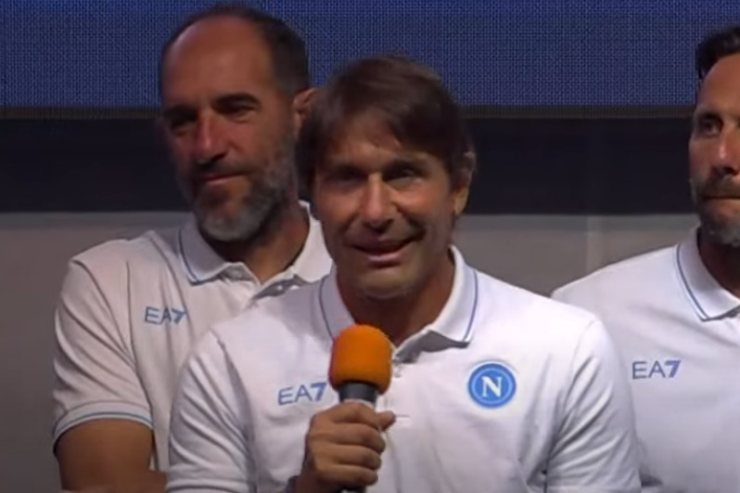 Conte durante la presentazione