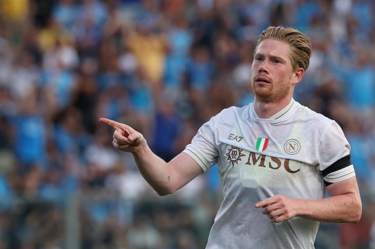 De Bruyne esulta