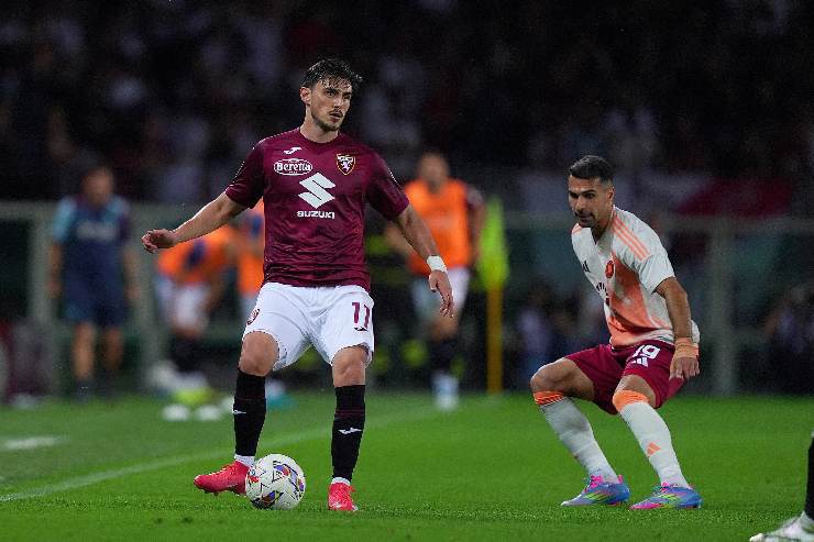 Elmas porta il pallone 