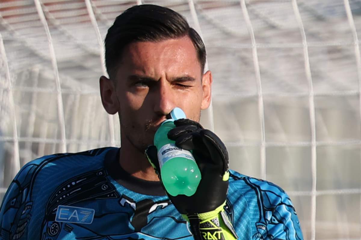 Meret parla sui social