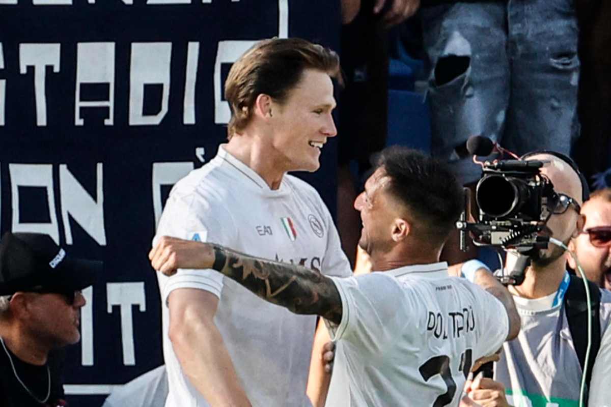 Scott McTominay esulta al gol contro il Sassuolo