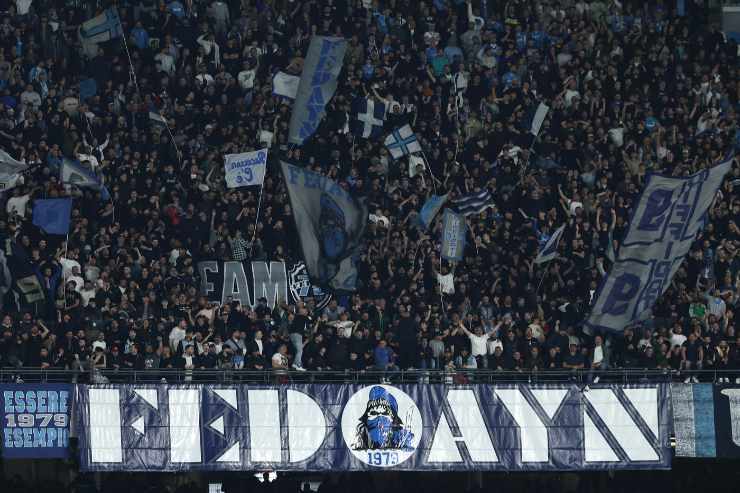 Decibel Bellini resta lo speaker del Maradona