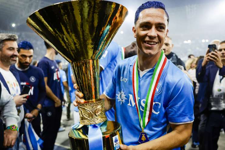 Giacomo Raspadori alla premiazione Scudetto