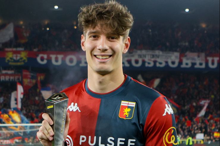 Alessandro Zanoli in maglia Genoa