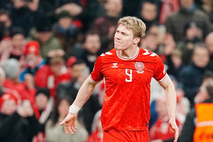 Rasmus Hojlund in maglia Danimarca