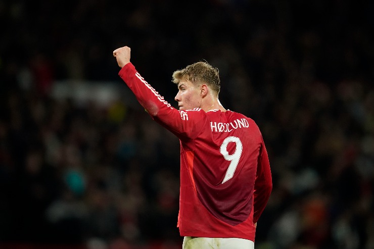 Rasmus Hojlund in campo