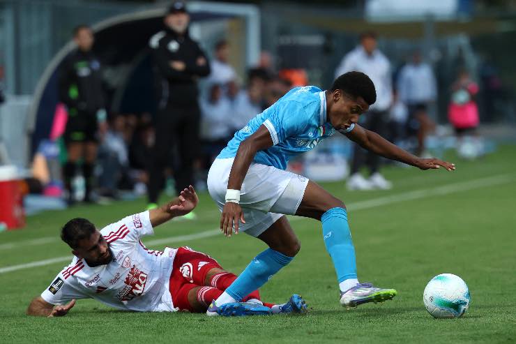 David Neres in campo contro il Brest