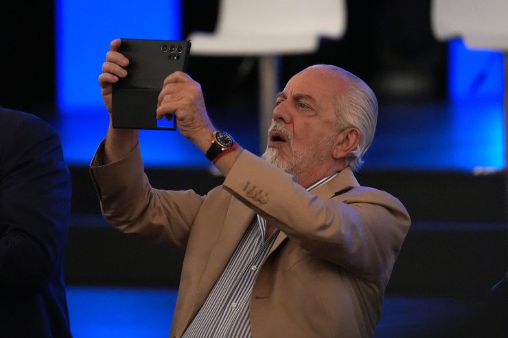 Aurelio De Laurentiis fotografa