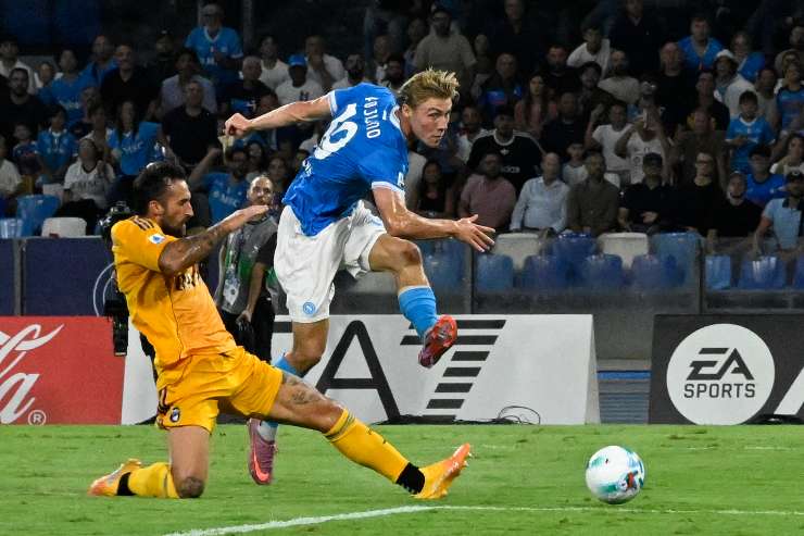 Rasmus Hojlund in campo