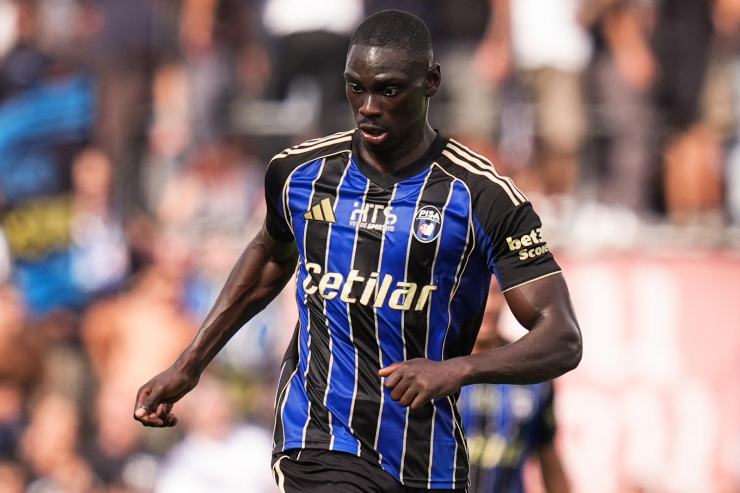Touré in azione con la maglia del Pisa