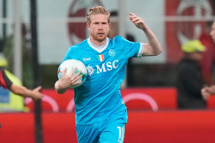 De Bruyne esulta dopo il gol contro il Milan