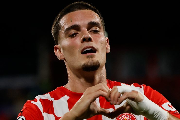 Miguel Gutiérrez esulta dopo un gol con il Girona