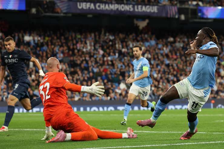 Milinković-Savić in azione con il Napoli