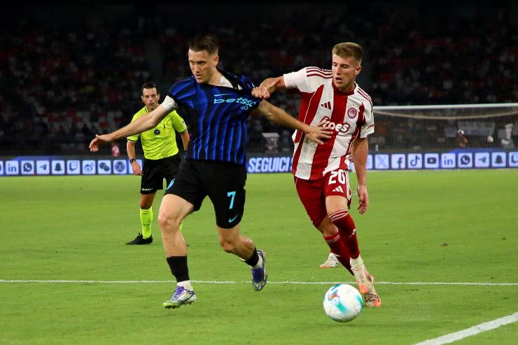 Piotr Zielinski, il centrocampista dell'Inter lancia la sfida al suo ex Napoli: messaggio sullo Scudetto