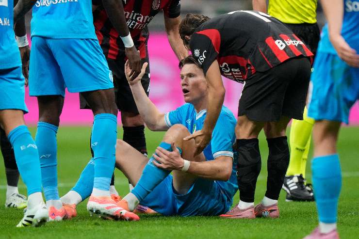 McTominay protesta in area del Milan