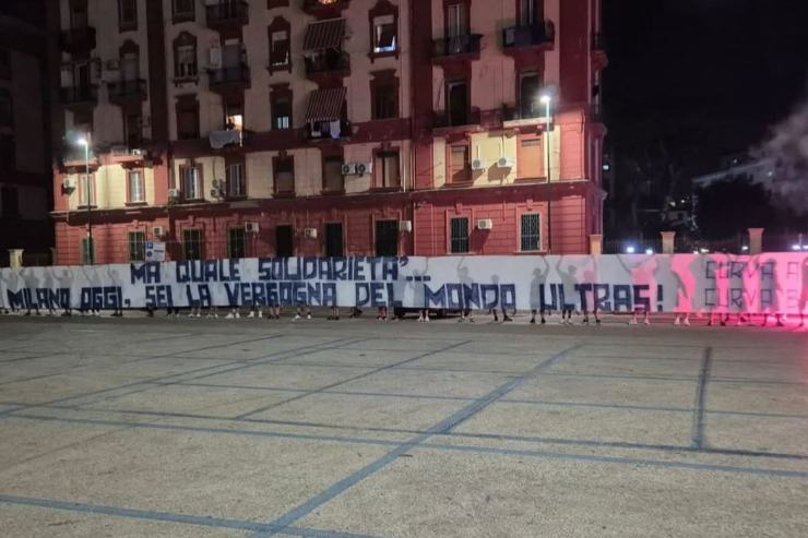 Striscione Ultras Napoli