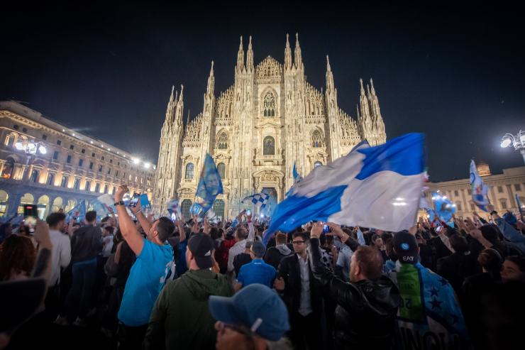 tifosi Napoli al Duomo