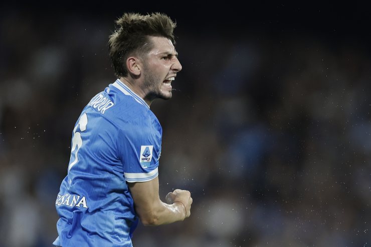 Billy Gilmour esulta contro il Pisa