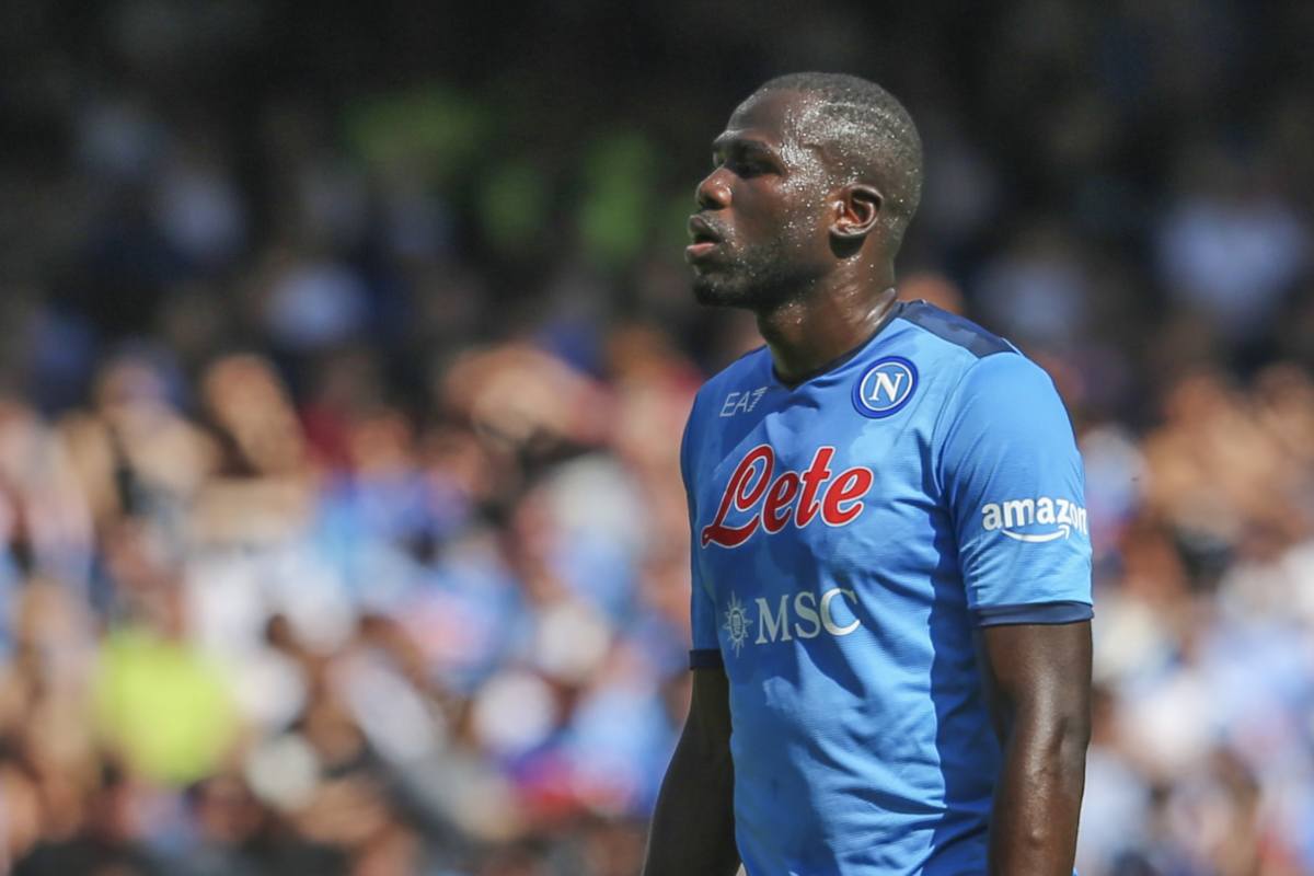 Koulibaly e i 100 milioni dall’Inghilterra, la rivelazione è shock: “Era tutto fatto, poi…” Koulibaly e i 100 milioni dall’Inghilterra, la rivelazione è shock: “Era tutto fatto, poi…”