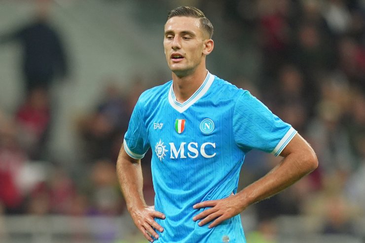 Lorenzo Lucca in maglia Napoli