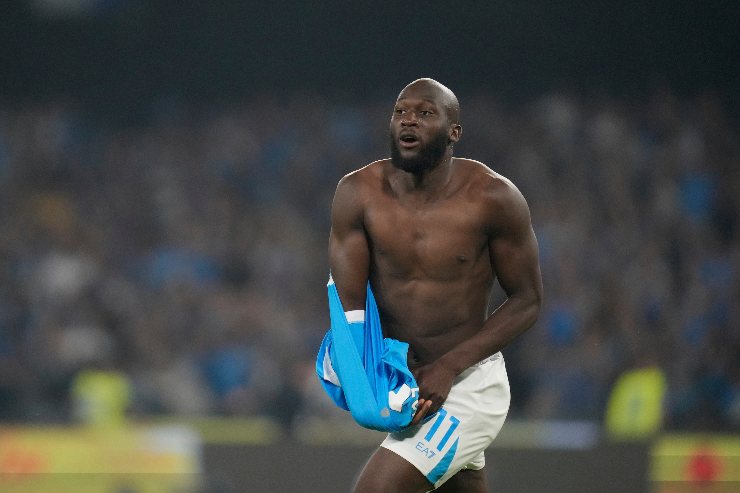 Lukaku esulta