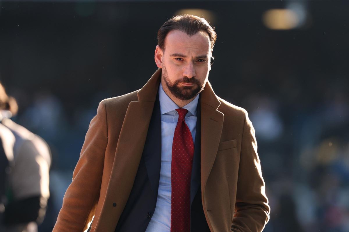 Manna si incammina pensieroso