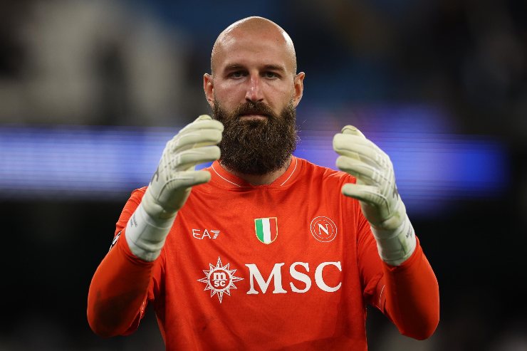 Milinkovic-Savic con la maglia del Napoli in Champions contro il Manchester City