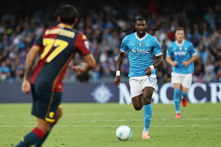 Giovanni Manna, direttore dell'area sportiva della SSC Napoli, lavora ai rinnovi di contratti