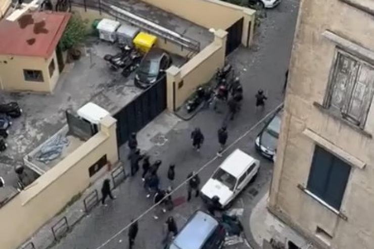 Scontri in città tra tifosi del Napoli e tifosi dello Sporting Lisbona