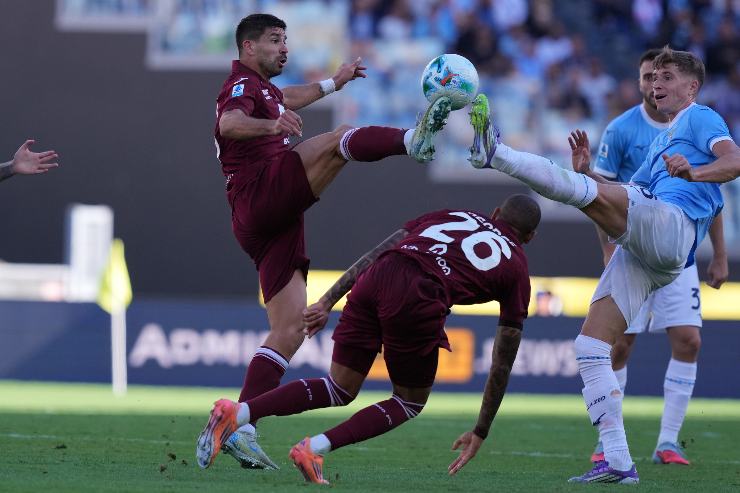 Simeone in contrasto e Ngonge in caduta