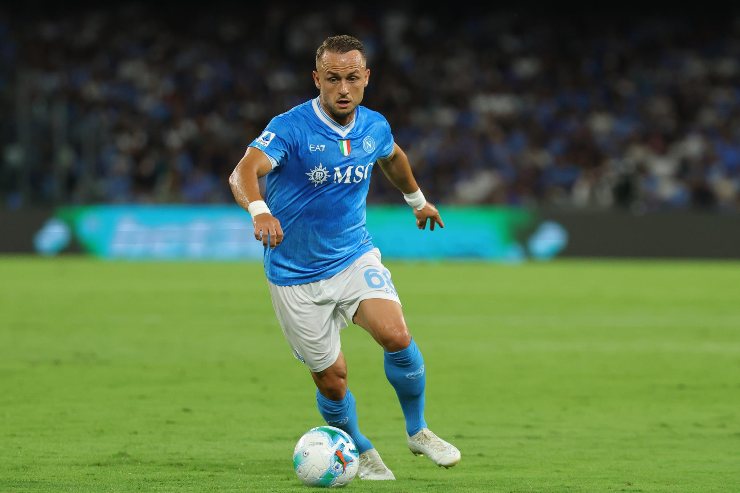 Lobotka in azione con la maglia del Napoli