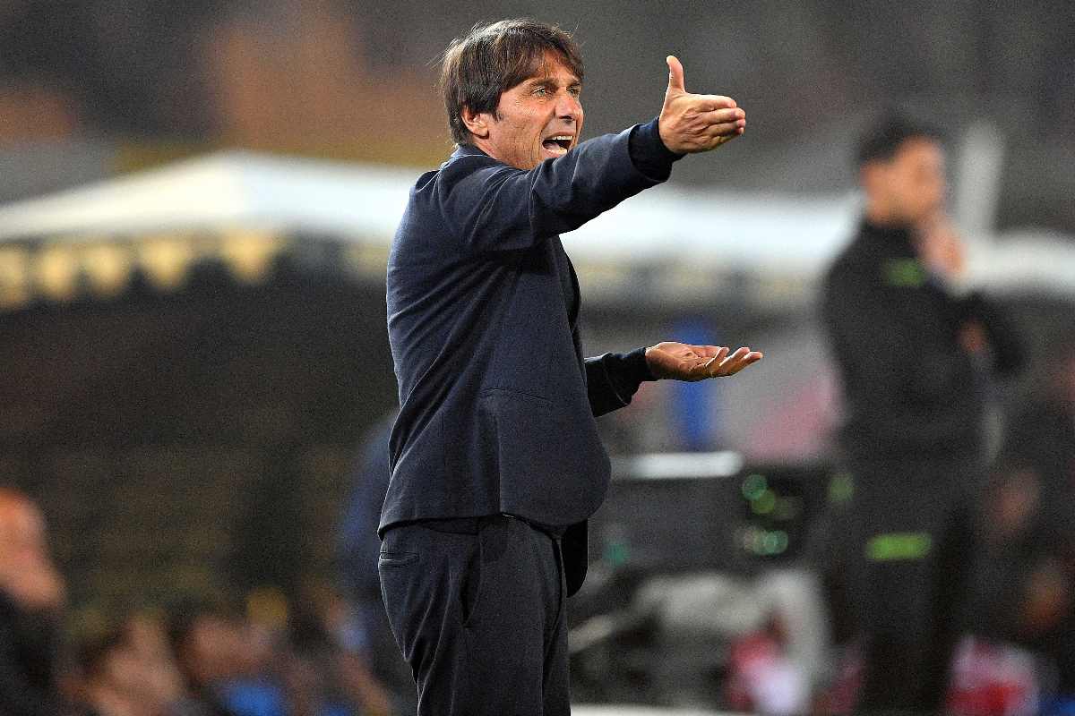 Maledizione Napoli, arriva un altro infortunio: mazzata per Conte Maledizione Napoli, arriva un altro infortunio: mazzata per Conte