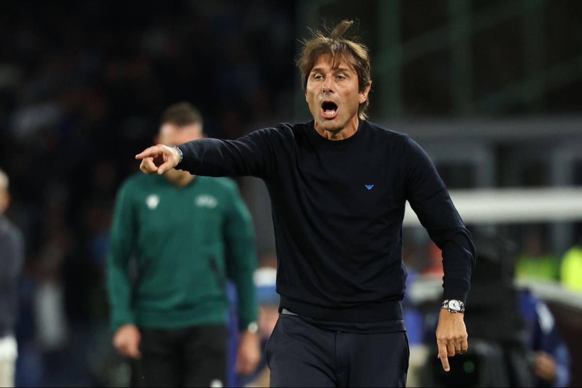 Conte in conferenza: "Il Napoli ha lo scudetto sul petto e dev'essere protagonista. Moduli? Vi dico la mia", poi l'annuncio sugli infortuni