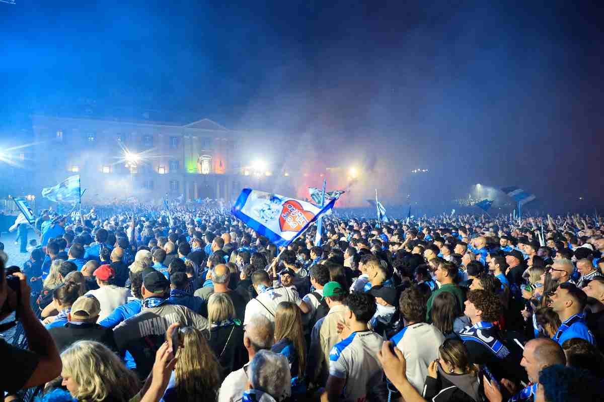 Napoli, il comunicato ufficiale è un super annuncio per i tifosi: partirà tutto da domani Napoli, il comunicato ufficiale è un super annuncio per i tifosi: partirà tutto da domani
