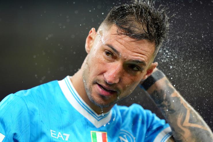 Matteo Politano pensieroso