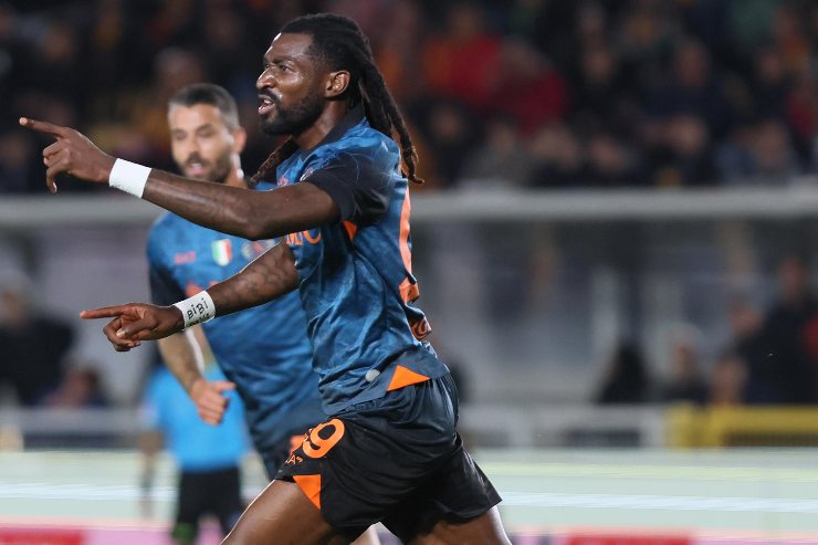 Anguissa esulta con rabbia