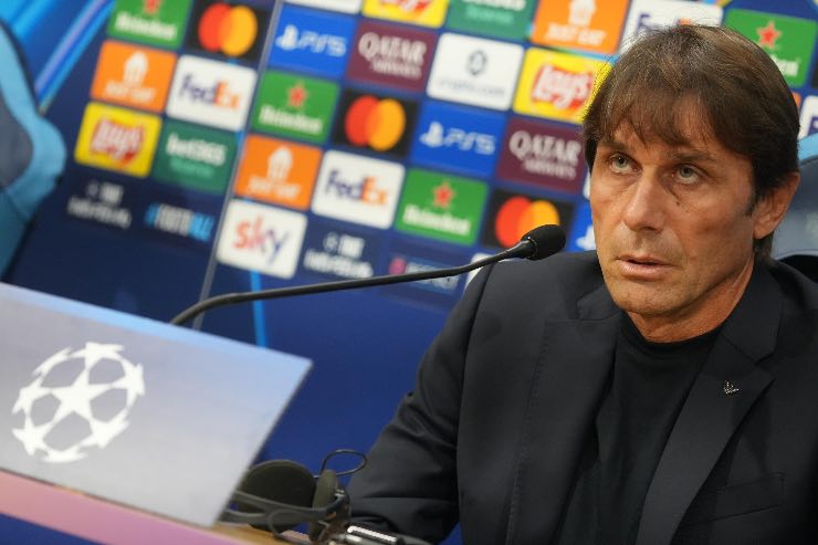 Antonio Conte in Champions League contro l'Eintracht Francoforte