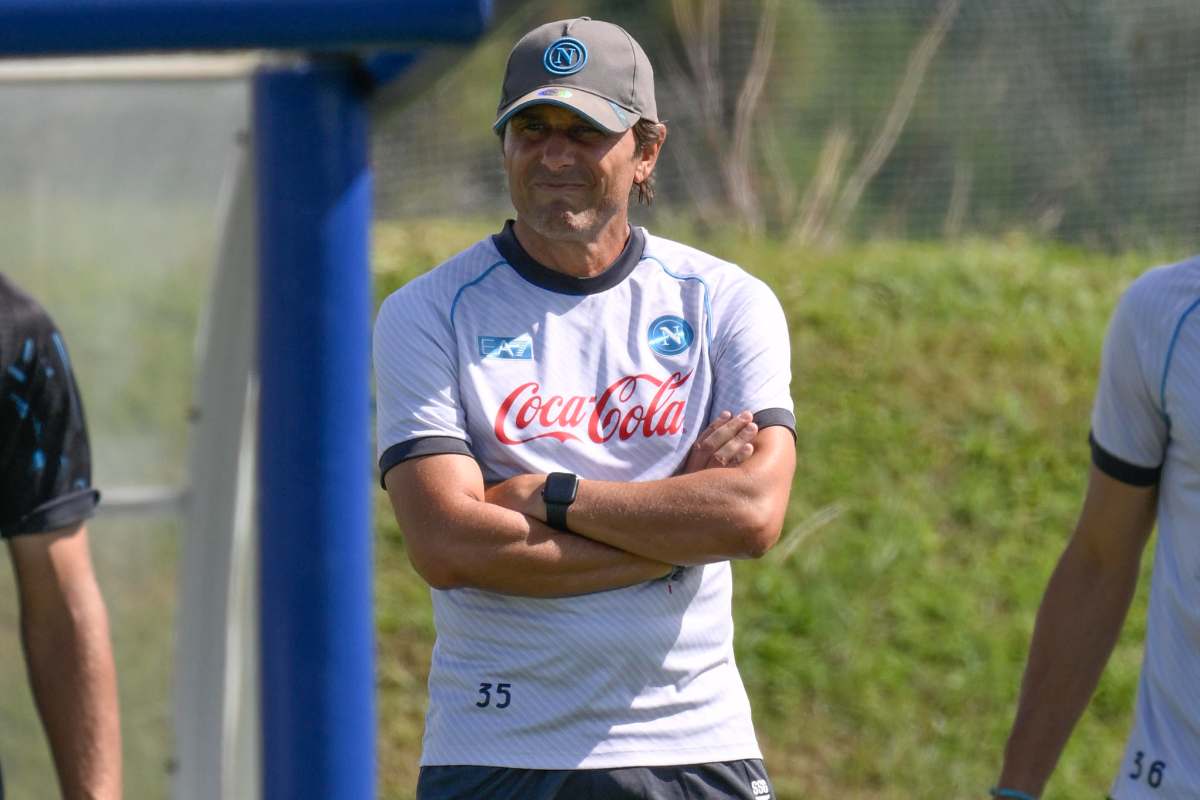 Ritorno di Conte a Castel Volturno, gesto del tecnico verso la squadra: cos’è successo Ritorno di Conte a Castel Volturno, gesto del tecnico verso la squadra: cos’è successo