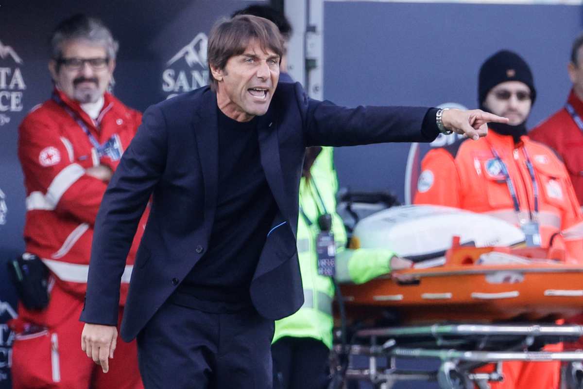 napoli atalanta conte spiazza ancora cambio sulla fascia e esordio a sorpresa