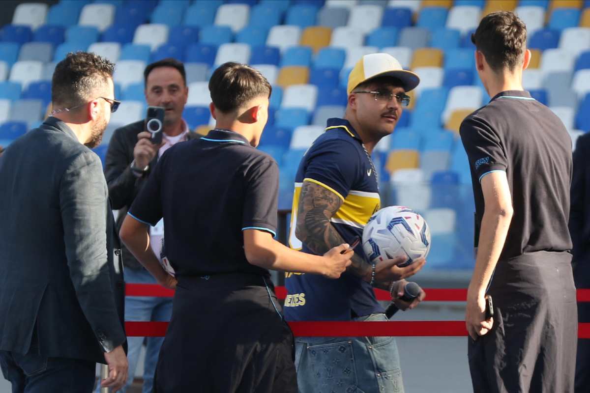 Napoli, l’ultima uscita di Geolier spiazza tutti: c’entra anche De Laurentiis! Napoli, l’ultima uscita di Geolier spiazza tutti: c’entra anche De Laurentiis!