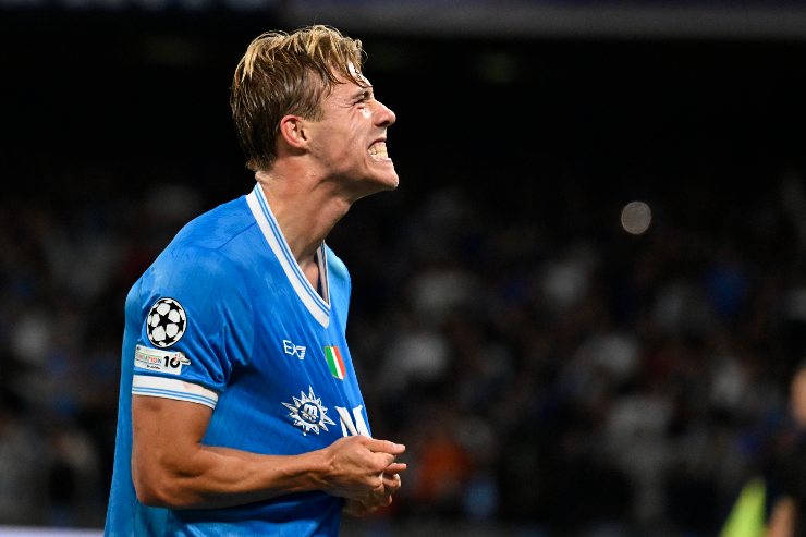 Hojlund in gol con la maglia del Napoli