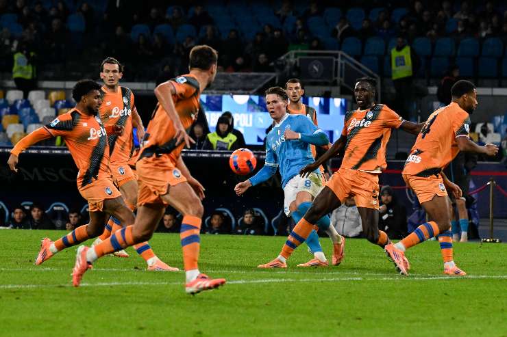 Scott McTominay impegnato contro l'Atalanta 