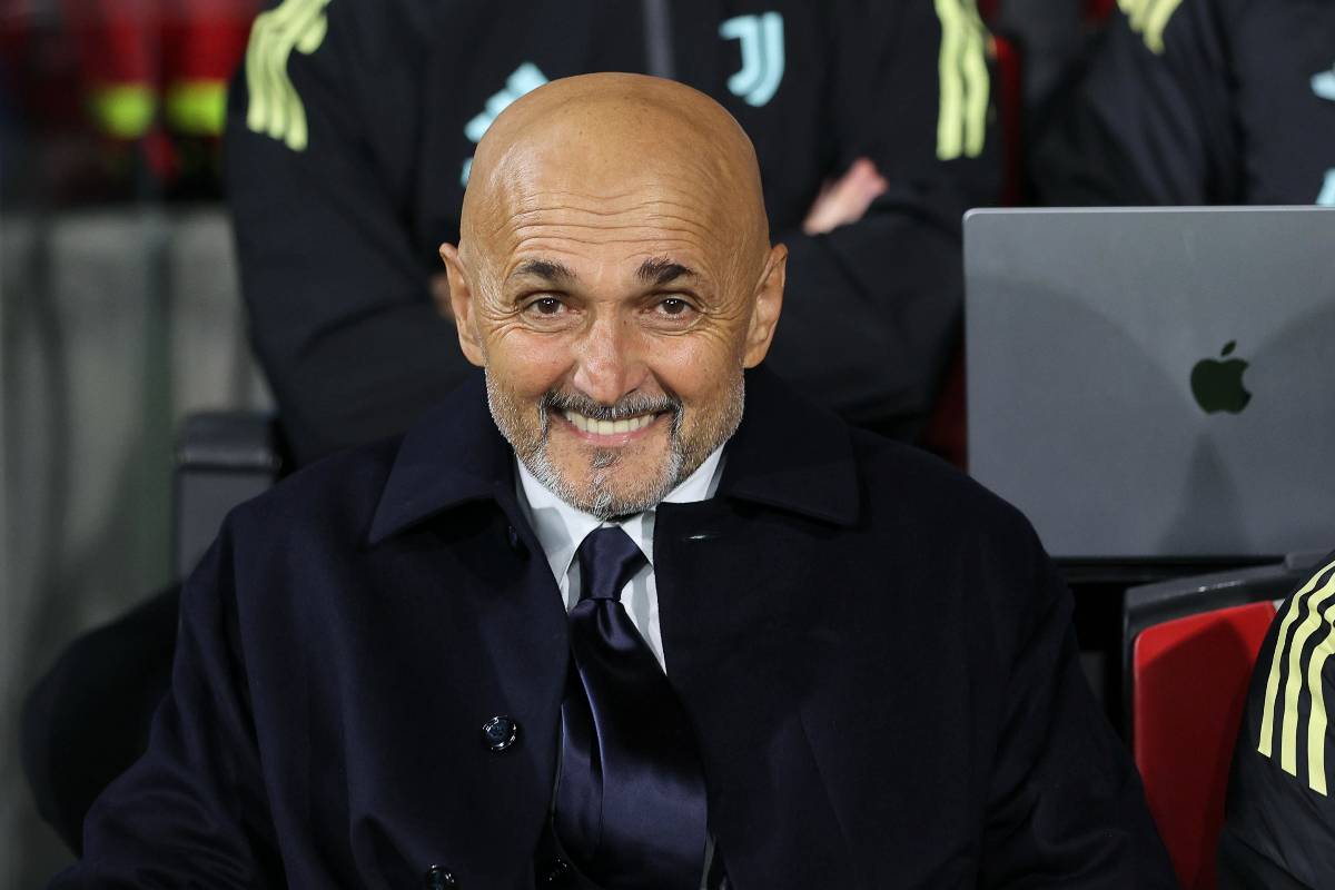 Assurdo Spalletti, la dichiarazione d’amore per la Juve fa infuriare Napoli: avete sentito? Assurdo Spalletti, la dichiarazione d’amore per la Juve fa infuriare Napoli: avete sentito?