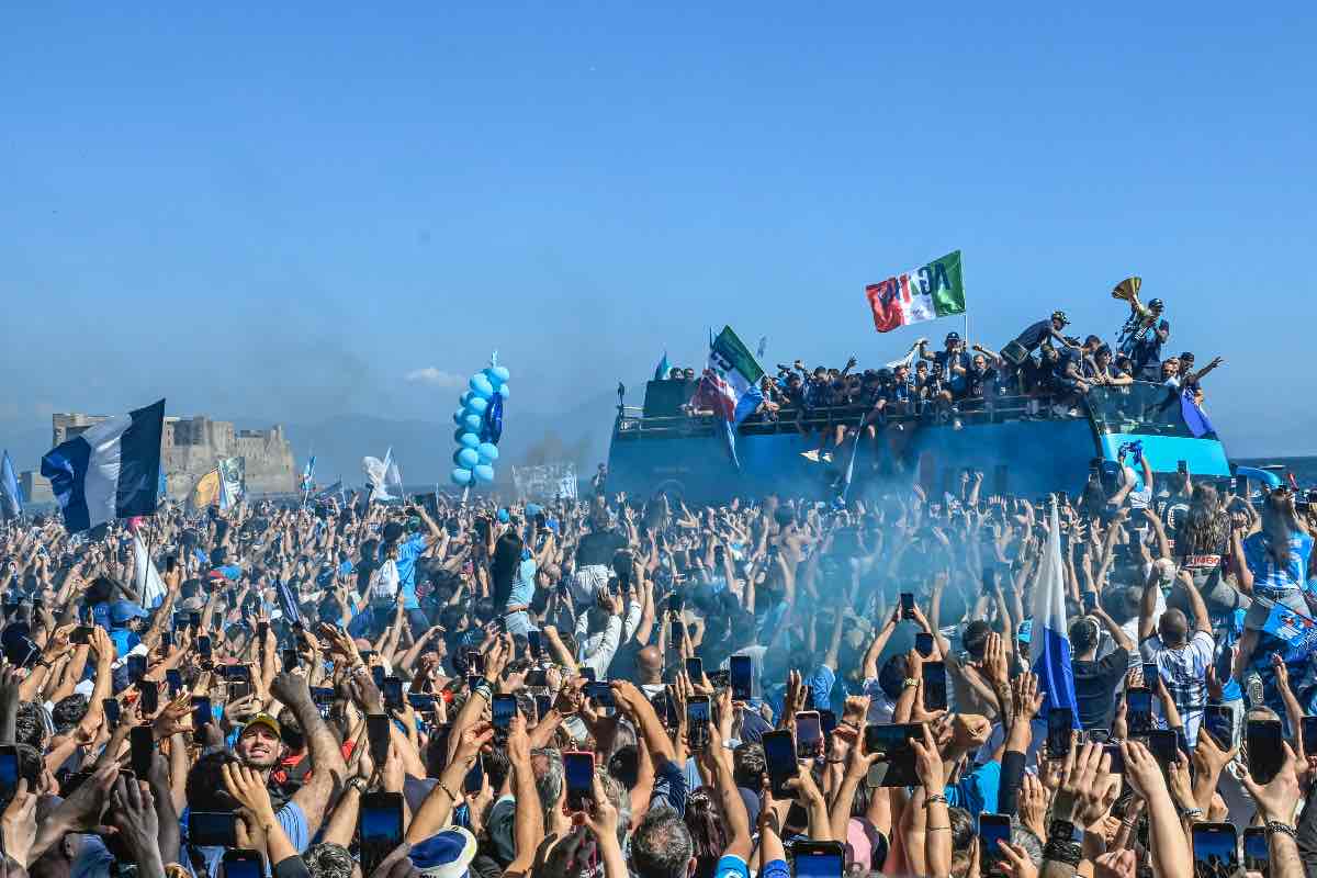 Manchester City Napoli, arriva il Daspo per cinque tifosi azzurri: il  motivo