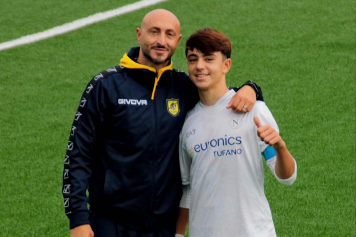 Napoli, curioso incrocio fra zio e nipote nelle giovanili azzurre: il risultato è incredibile Napoli, curioso incrocio fra zio e nipote nelle giovanili azzurre: il risultato è incredibile
